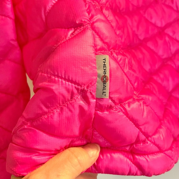 The North Face Fuchsia Thermoball Jacket, size XXL - Picture 5 of 7